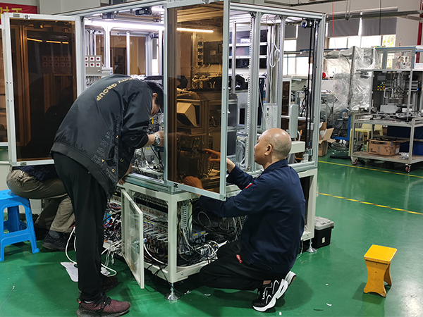 珠海定制电子元器件自动组装设备，小零件自动装配机